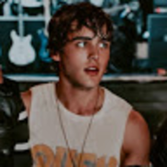 Profile Picture of Nancy Kevane (@kevanenancy) on Poshmark