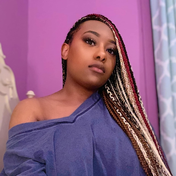 Profile Picture of Noelle Jennings (@jenndior9) on Poshmark