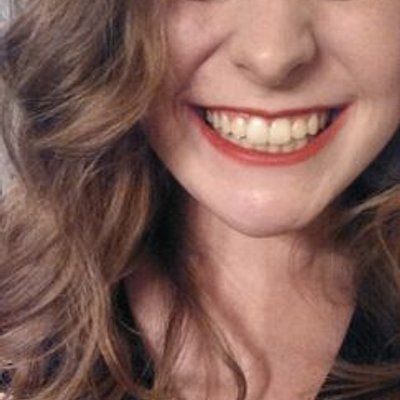 Profile Picture of Emily Simons (@_emilyysimons) on Twitter