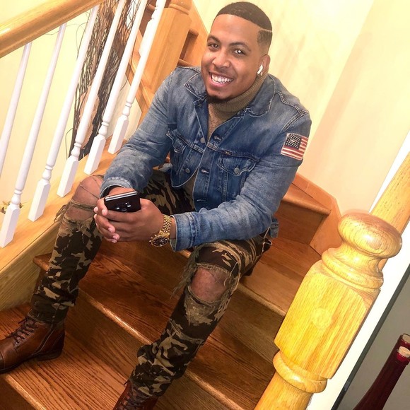 Profile Picture of Dominique Fowler (@domf94) on Poshmark