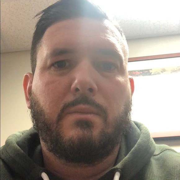 Profile Picture of Brad Powers (@bcpowers0910) on Poshmark