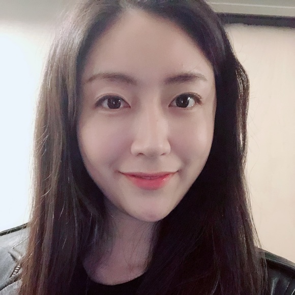 Profile Picture of Michelle Cho (@mcho91) on Poshmark