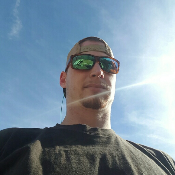 Profile Picture of Caleb Malone (@slyyetti) on Poshmark