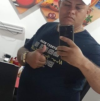 Andy Ibañez - Facebook Profile Picture of Andy Ibañez (@andy.ibanez.984) on Facebook