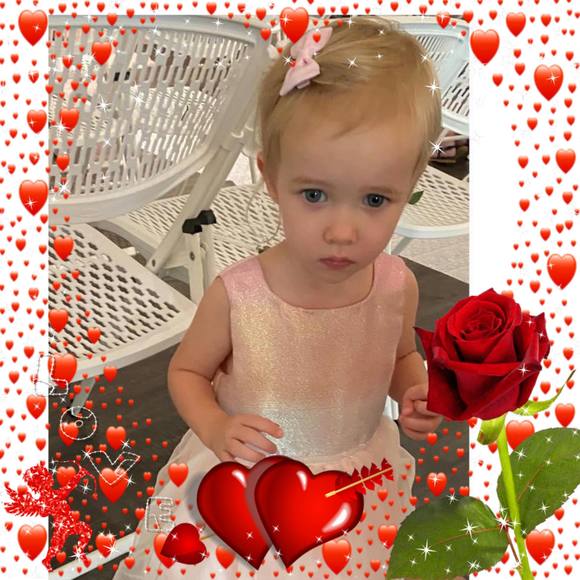 Profile Picture of Anne Puglisi (@clonopins) on Poshmark