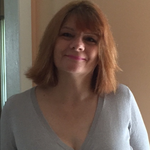 Profile Picture of Michelle Peloso (@mmpny) on Poshmark