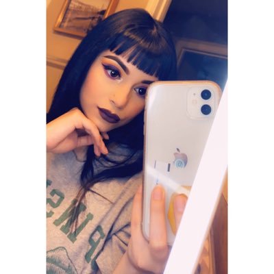 Profile Picture of Miah Mendez (@MiahCupcakee) on Twitter