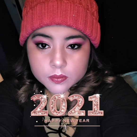 Profile Picture of Janet Palacios (@janetpalacios17) on Poshmark