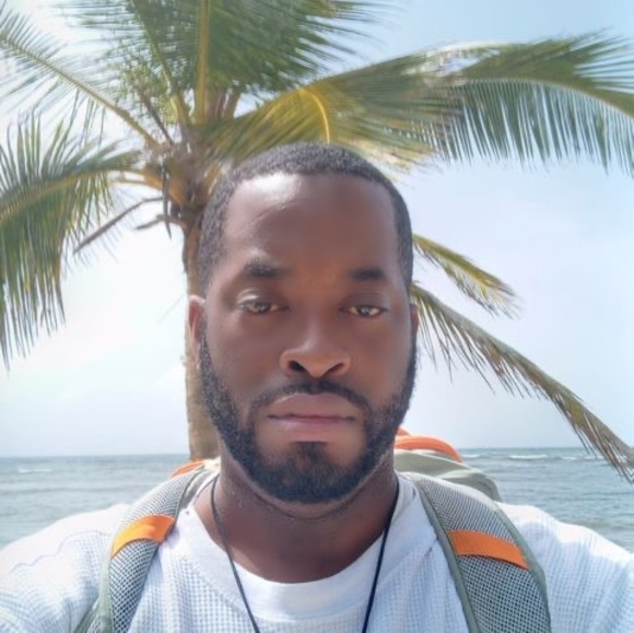Profile Picture of Leon Phelps (@leonphelps290) on Poshmark