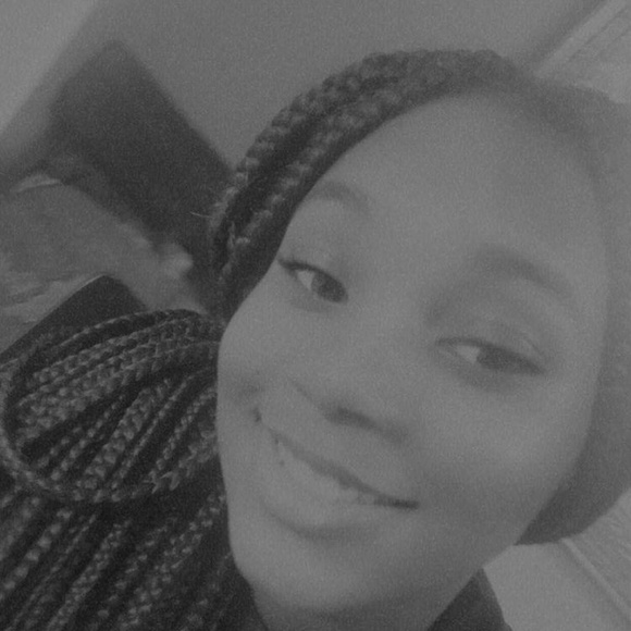 Profile Picture of Myah Hagins (@official_myah) on Poshmark