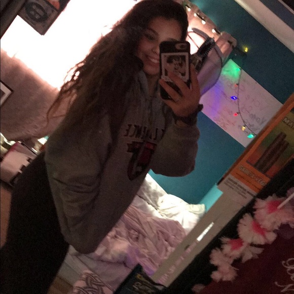 Profile Picture of Selena Szesnat (@selenaszesnat) on Poshmark