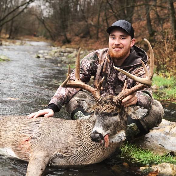 Dylan Rosenthal - Poshmark Profile Picture of Dylan Rosenthal (@dylanrosenthal) on Poshmark