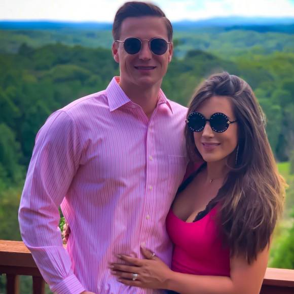 Profile Picture of Melyn Stary (@melynstary) on Poshmark