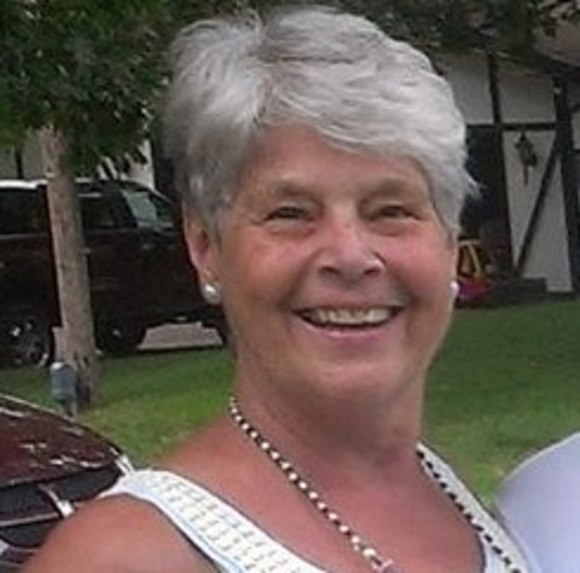 Profile Picture of Dixie Johnson (@floridacat) on Poshmark