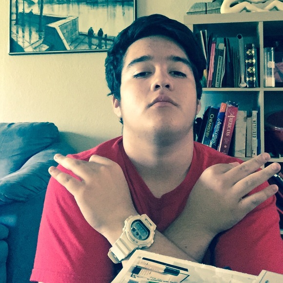Profile Picture of Juan Arango (@arangoat) on Poshmark