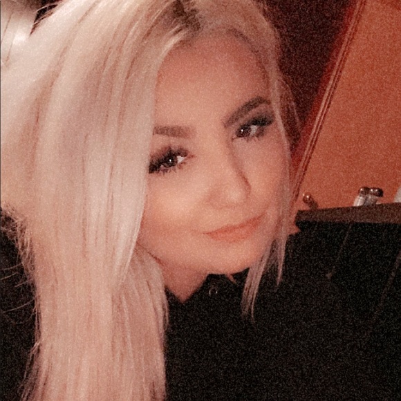 Profile Picture of Nevaeh Timblin (@nevaeh123641) on Poshmark