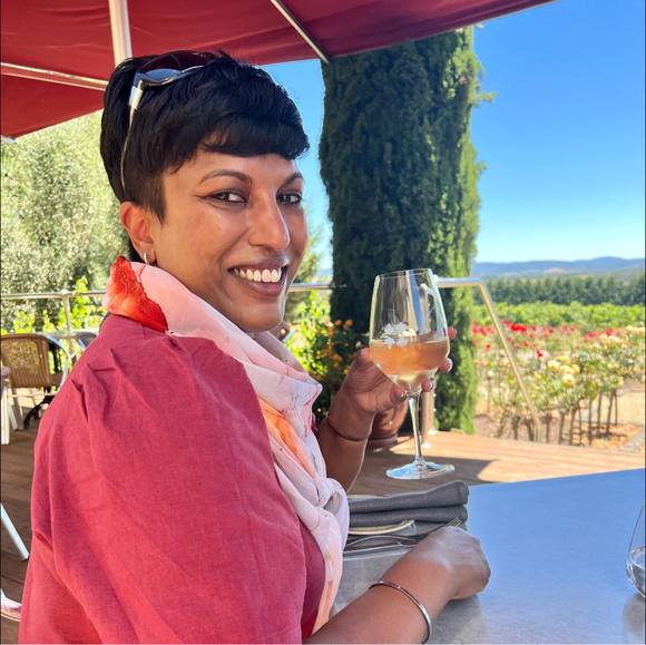 Darshini Ayton - Poshmark Profile Picture of Darshini Ayton (@darsh_deva) on Poshmark