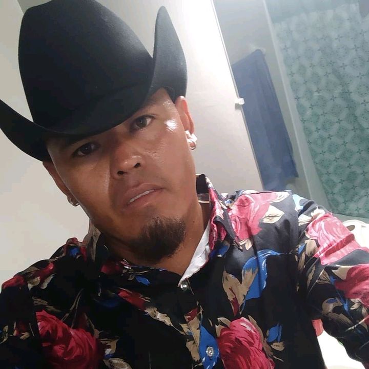 Profile Picture of Raul Cuellar Arzola (@raul.cuellar.arzo) on Tiktok