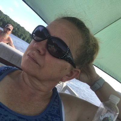Profile Picture of Sherry Bledsoe (@bledsoesh) on Twitter