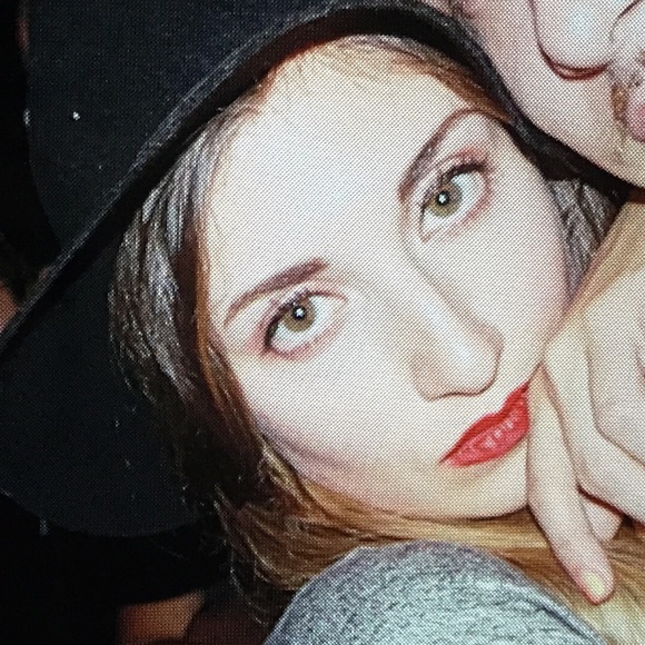 Profile Picture of Alexa Aines (@lexyvonne) on Poshmark