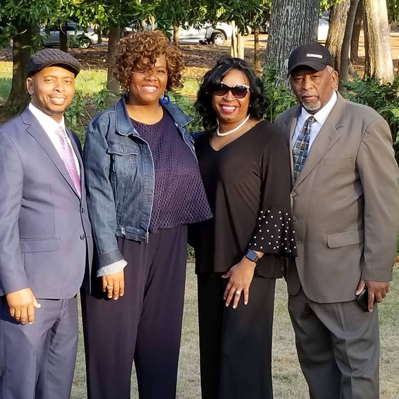 Profile Picture of Shelia Arnell (@cherrell6) on Poshmark