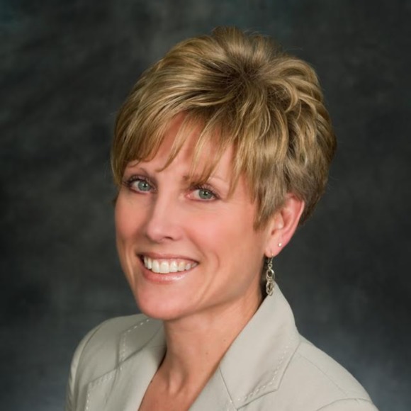 Profile Picture of Kimberly Hackett (@kimhackett1) on Poshmark