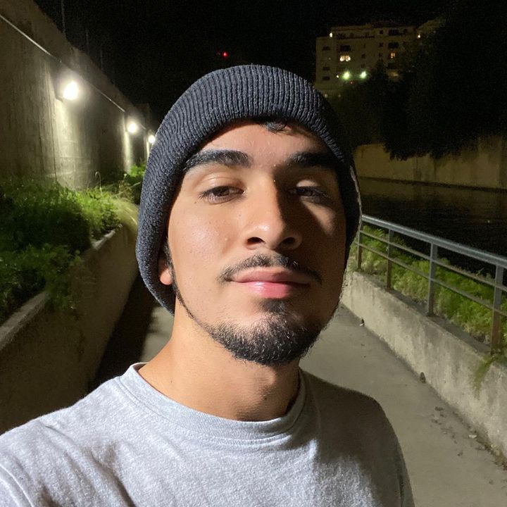 Profile Picture of Kenneth (@knthla) on Tiktok
