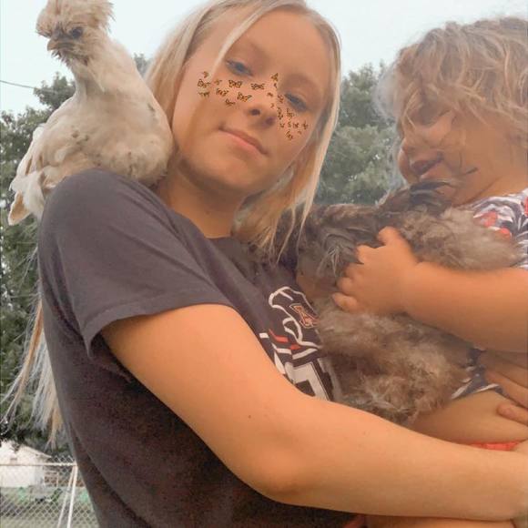 Profile Picture of Peyton leigh Owen (@peyton373) on Poshmark