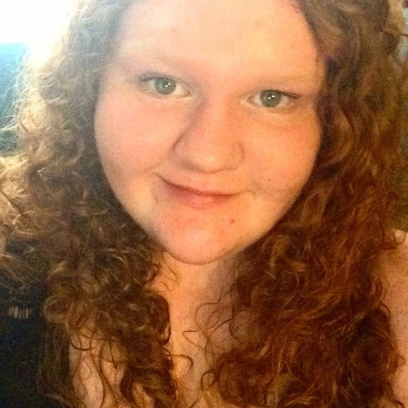 Bethany Duzan - Poshmark Profile Picture of Bethany Duzan (@cresentdreamer) on Poshmark