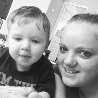 Profile Picture of Krystal Travis (@mummytogeorgie) on Twitter