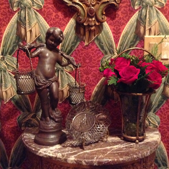 Sandy Tsamutalis - Poshmark Profile Picture of Sandy Tsamutalis (@hamptonslove) on Poshmark