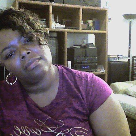 Profile Picture of Rhonda Swope (@rsissexy) on Poshmark