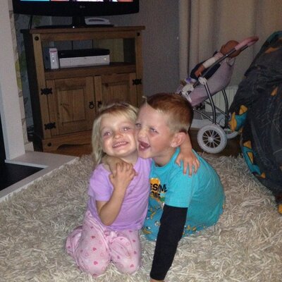 Profile Picture of Tindall (@StevenWax26) on Twitter