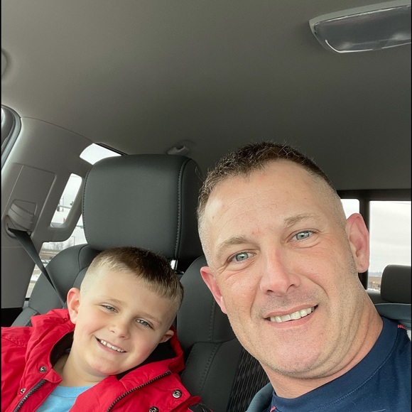 Profile Picture of Robert Morse (@rmorse1681) on Poshmark