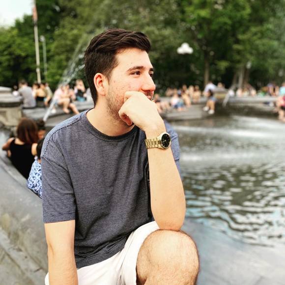 Profile Picture of Jonathan Bloomfield (@jonbloomer11) on Poshmark