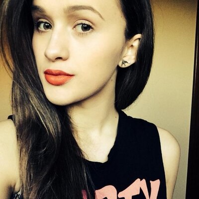 Profile Picture of Carly Craig (@carlycatz) on Twitter