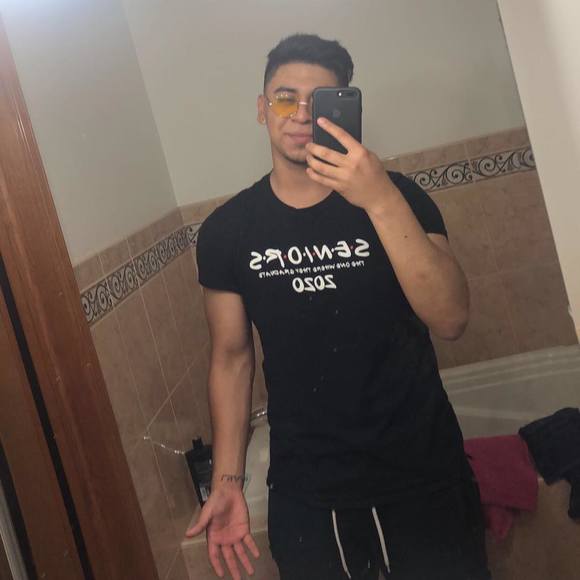 Profile Picture of Javier Nole almeida (@javier02n) on Poshmark