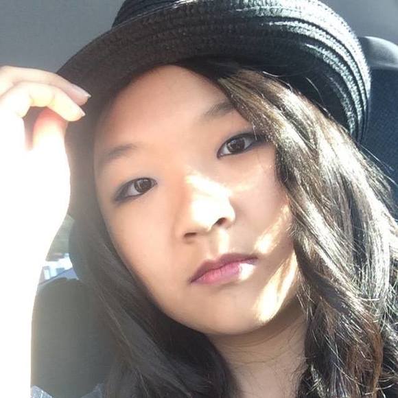 Profile Photo of Diana Li (@lichobits) on Poshmark