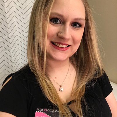 Profile Picture of Michelle Harkless (@ldy88bug) on Twitter