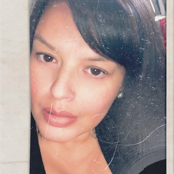 Profile Picture of Joie Ridley (@joie_styles) on Poshmark