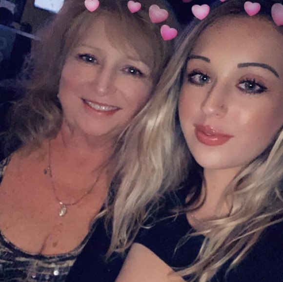 Kathy Deaner - Poshmark Profile Picture of Kathy Deaner (@kathys333) on Poshmark