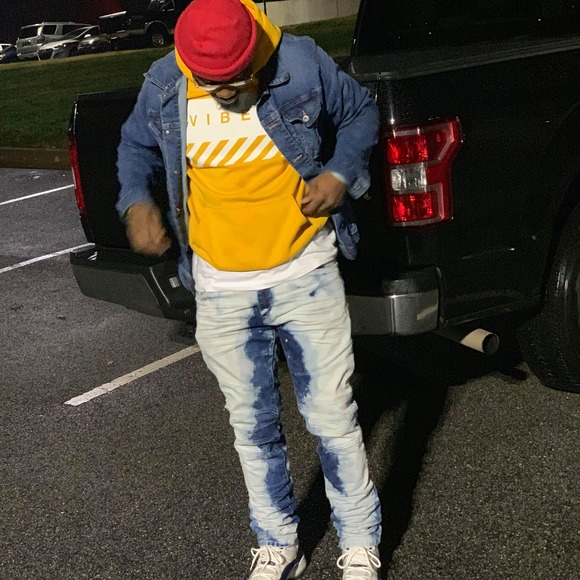 Profile Picture of Kevin Prather (@official_kev) on Poshmark