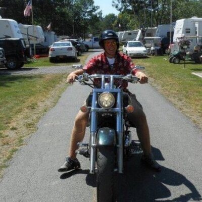 Profile Picture of Mike Schunk (@SchunkMike) on Twitter