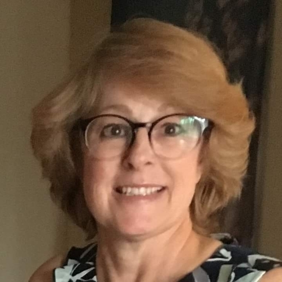 Profile Picture of Joyce Lustig (@joycelustig) on Poshmark
