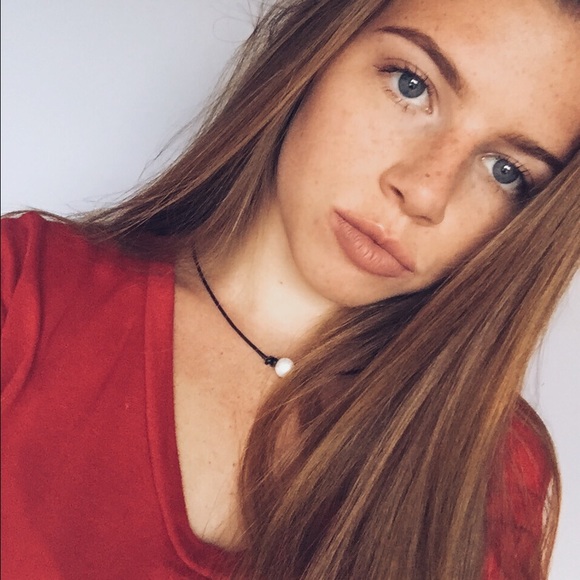 Profile Picture of Meghan Connor (@meghanconnor) on Poshmark