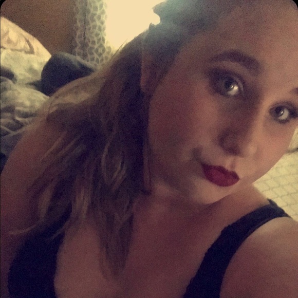 Skylar Ricketts - Poshmark Profile Picture of Skylar Ricketts (@super_skylarrr) on Poshmark