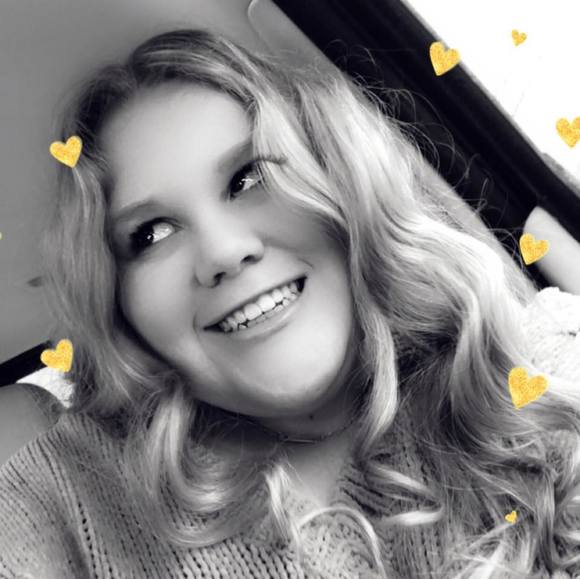 Profile Picture of Victoria Conlon (@gurl2013) on Poshmark