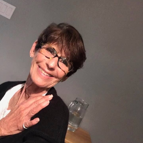 Profile Picture of Fern Woldman (@fwoldman) on Poshmark