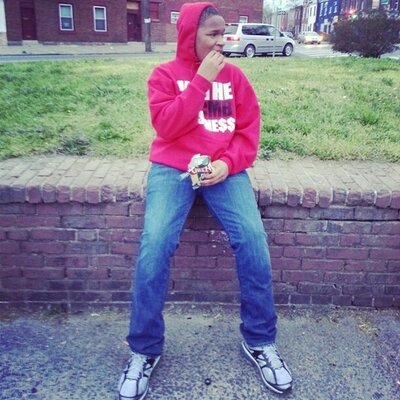 Profile Picture of Kevin Haines (@1hunnaRacks_) on Twitter