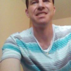 Profile Picture of Jason Uttley (@dolphnbluesk8r) on Twitter